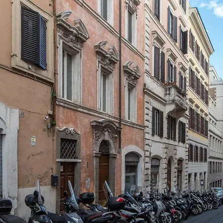 Consulta By In Appartement Rome